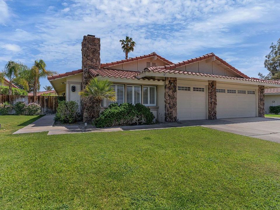 1st image of 40255 Sagewood Dr