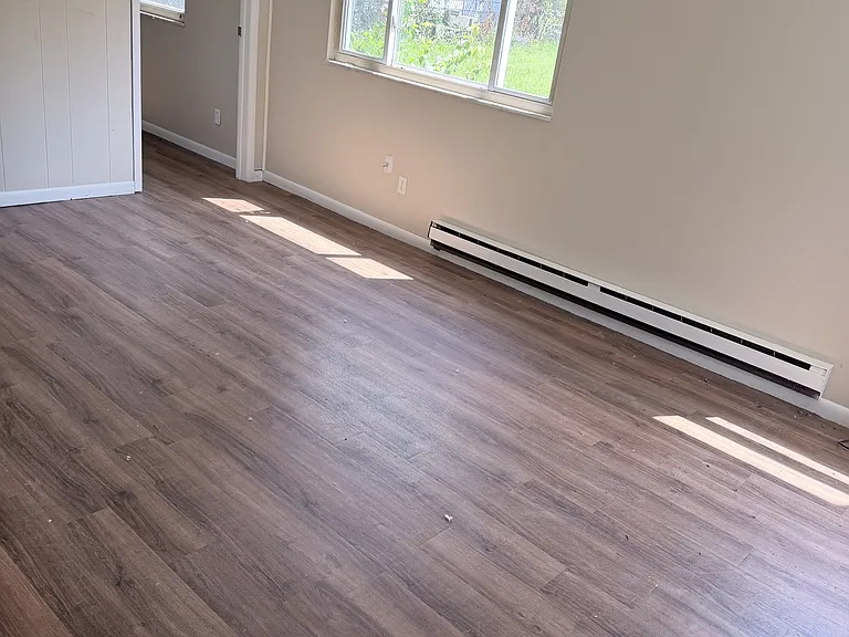 2440 Ulrich Ave — Photo 5