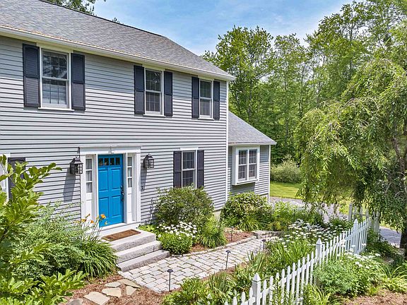 2nd image of 35 Liberty Common