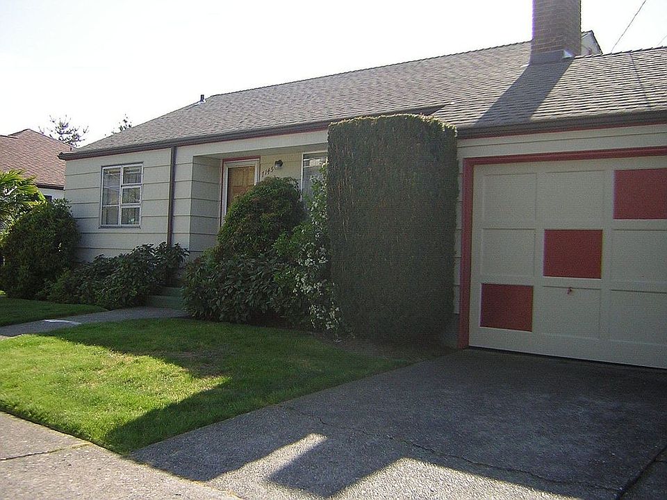 Rambler style with daylite basement & 2 car garage