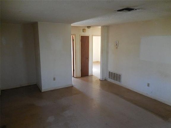 5th image of 306 Eagleston St