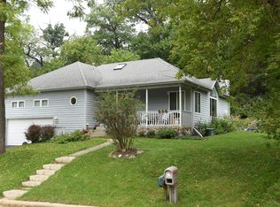 156 W Main St, Fontana, WI 53125