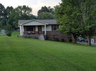 126 Sun Rose Ln, La Follette, TN 37766