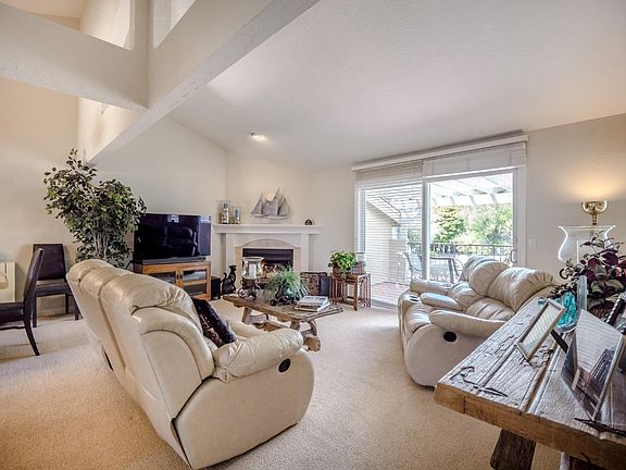 4th image of 1774 Seascape Blvd