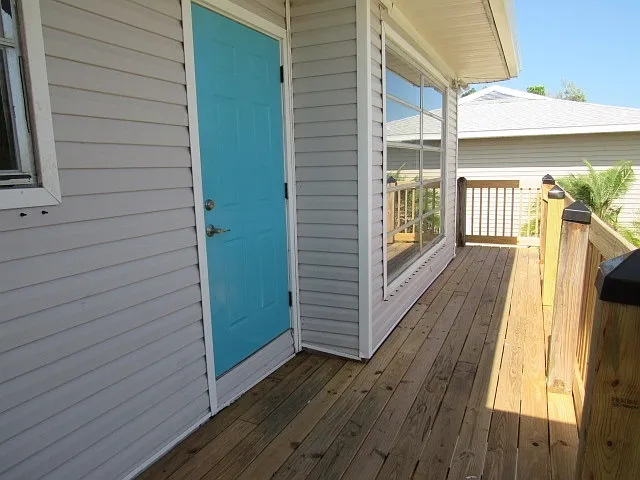 1 bedroom 1 bathroom upgraded duplex — Photo 3