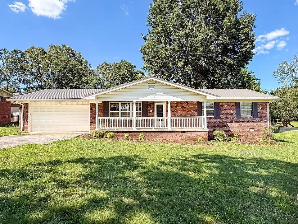 834 Kay Cir