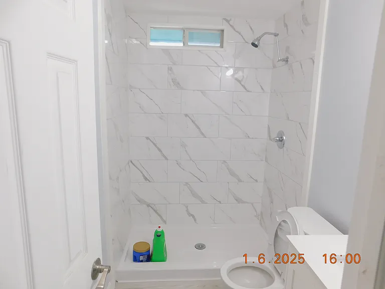 313 Surf St — Photo 6