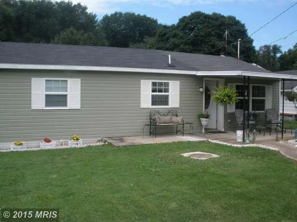 729 Antietam Dr, Hagerstown, MD 21742