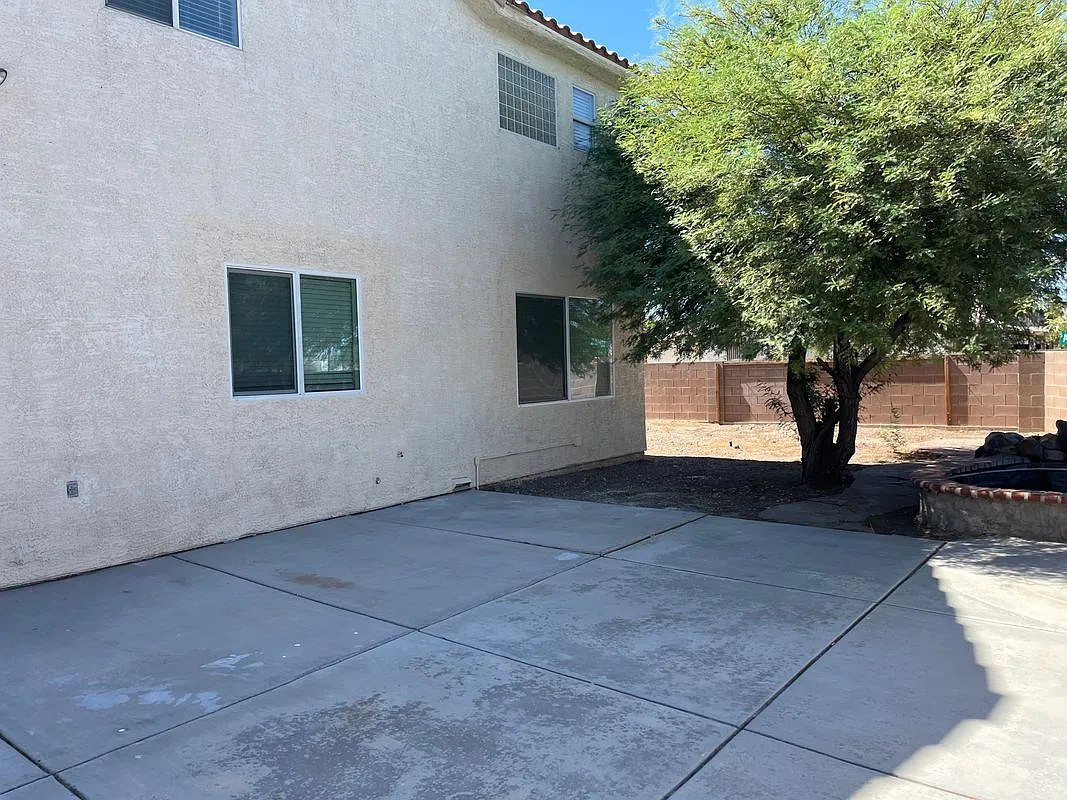 5 bed, 3.0 bath, 2792 sqft, $2,950 — Photo 4