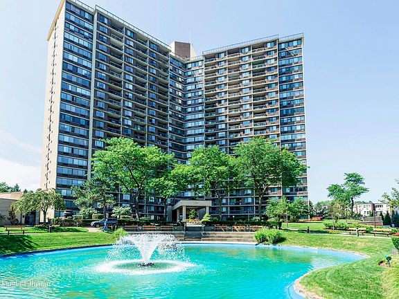 3rd image of 1 Bay Club Dr APT 6F