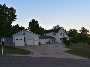 204 Ridgeview Dr, Ripley, WV 25271