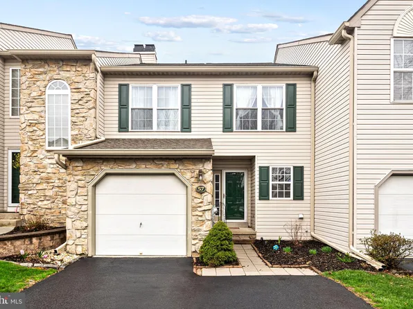 57 Bristol Ct, Norristown, PA 19403