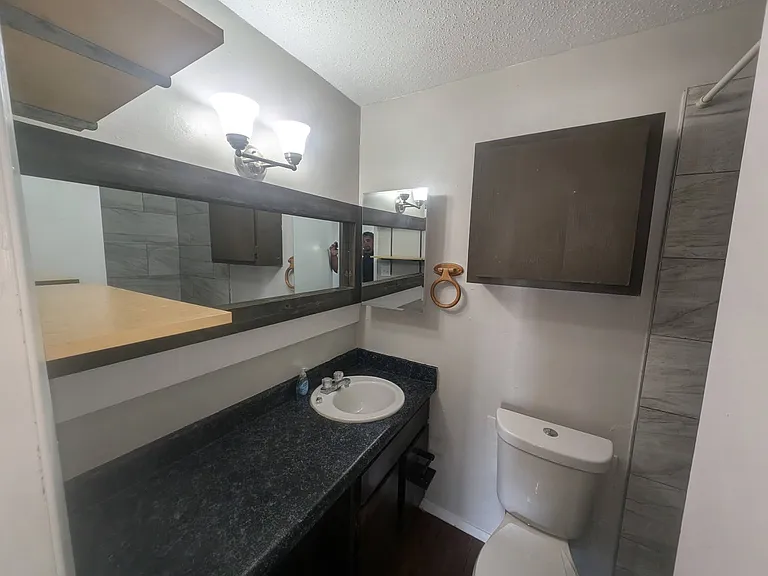 1802 Potomac Pl #C — Photo 14
