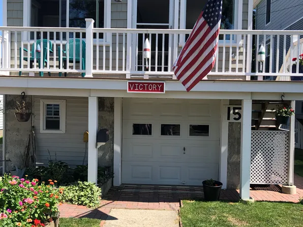 15 Sand St, Milford, CT 06460