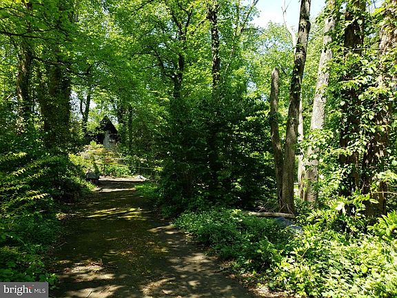 3rd image of 1434 Brookhaven Dr