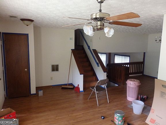 3rd image of 1307 Heritage Ct