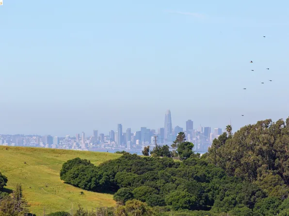 4451 Saint Andrews Rd, Oakland, CA 94605