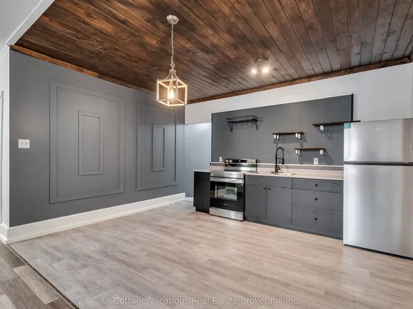 43 Manitoba St #5, Town Of Bracebridge, ON P1L 2A9