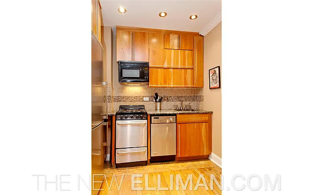 Sold by Douglas Elliman | media 13