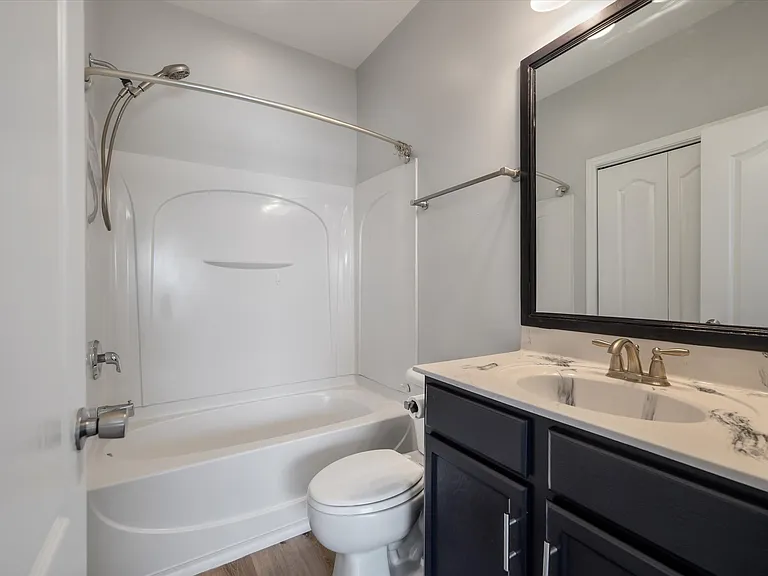 112 Black River Dr — Photo 18