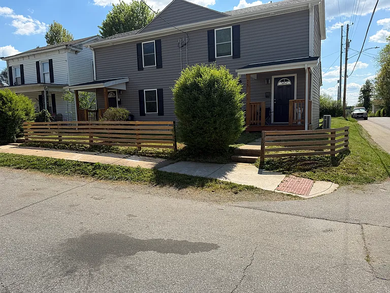 75 Jackson St — Photo 3