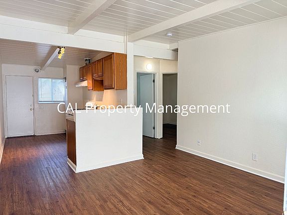 4th image of 1059 N Sanborn Rd #11