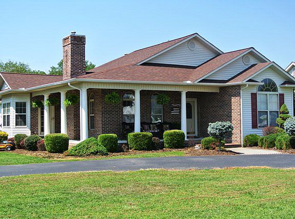 2nd image of 2545 Park West Dr