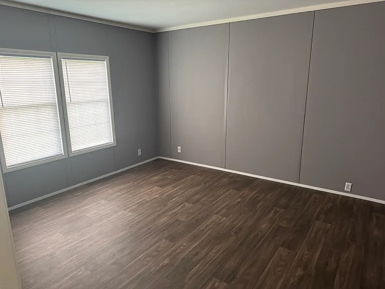 379 Pointe Ln — Photo 8