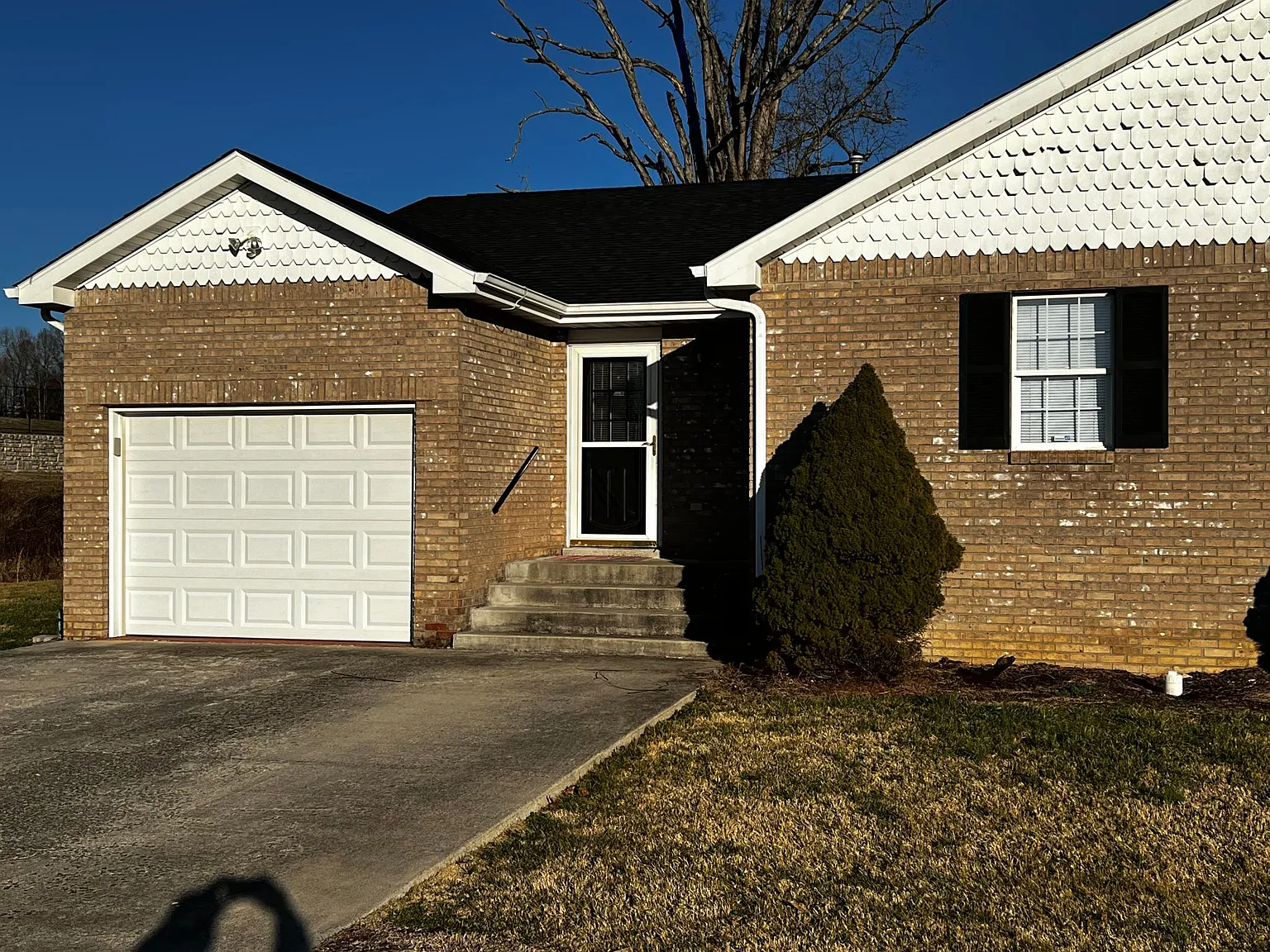 2 bed, 1400 sqft, $1,500 — Photo 1