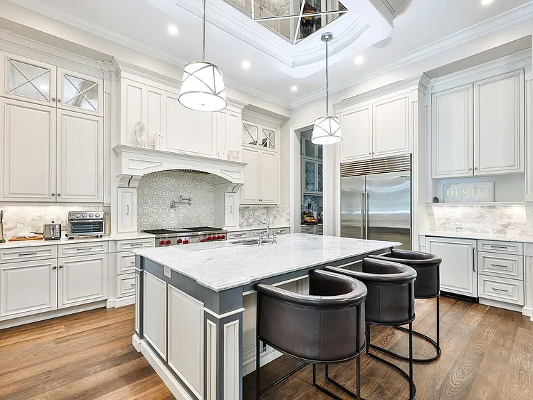 629 Riviera Dr — Photo 15
