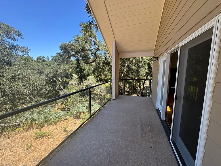 325 Vista Robles Dr — Photo 36