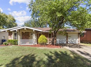 1395 Saint Anthony Ln, Florissant, MO 63033