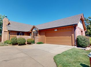 5608 SW Hawick Ln, Topeka, KS 66614