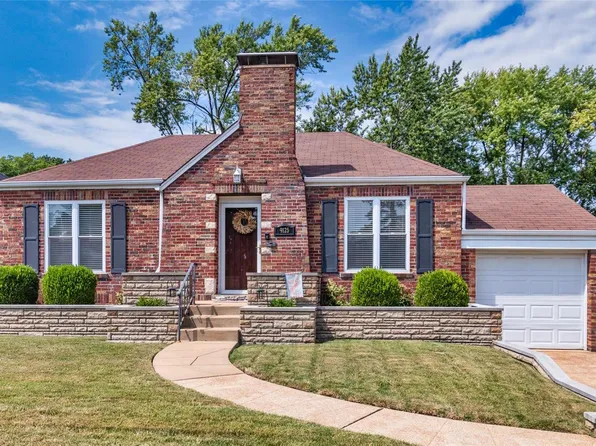 9125 Overton Dr, Saint Louis, MO 63123