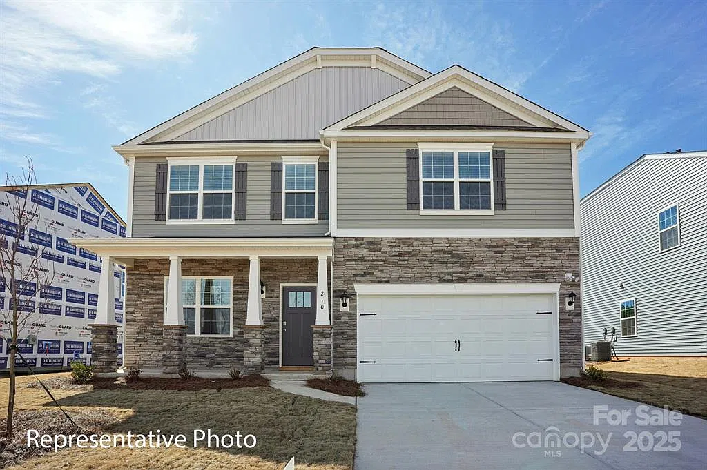 4 bed, 2820 sqft, $2,800 — Photo 1