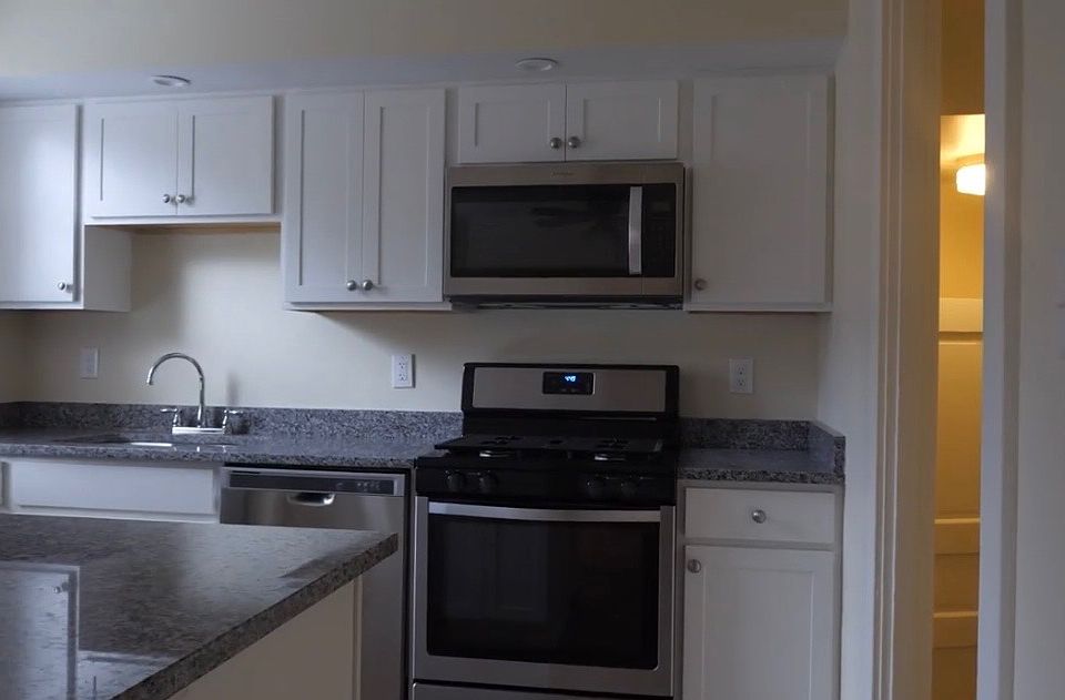 1st image of 206 S Mathilda St