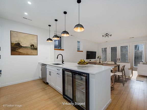 2nd image of 842 N Wolcott Ave #1