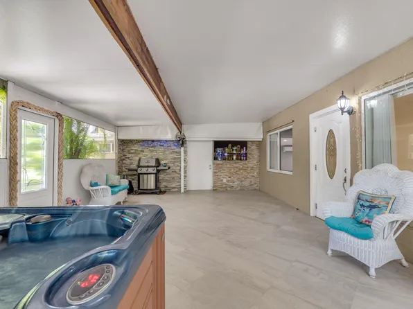 335 Sound Dr, Key Largo, FL 33037