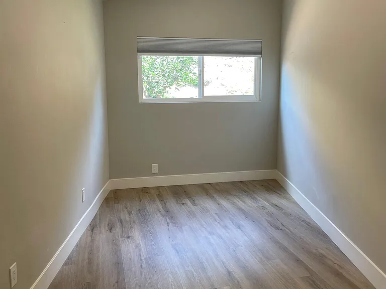 4125 Olympic St — Photo 6