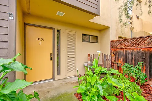 1051 Padre Dr #2 Photo 1