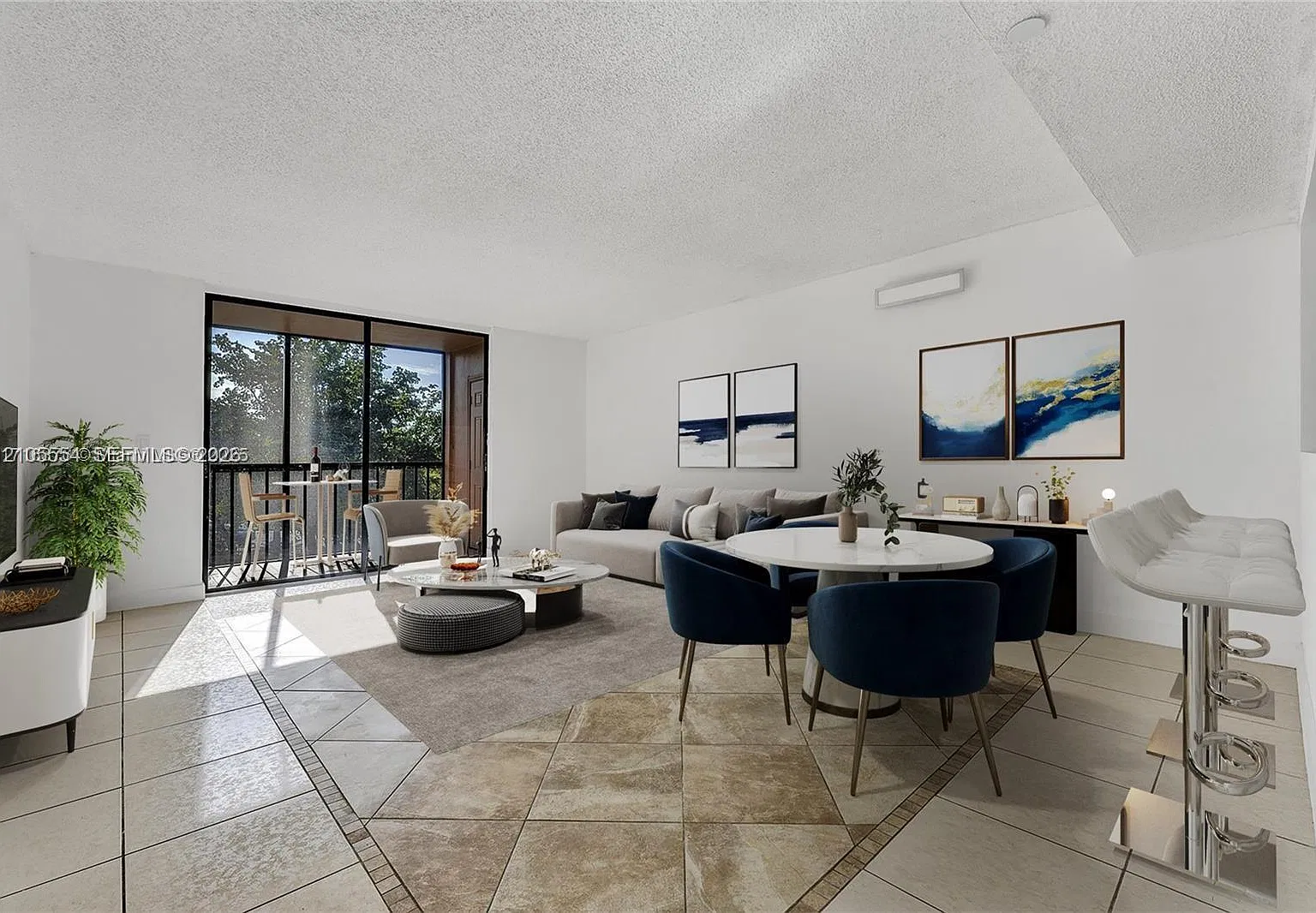 Horizons West Condo #7 — Photo 1