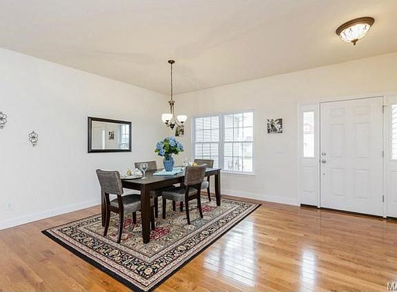 Formal dining are with extra wide foyer. Great for entertaining