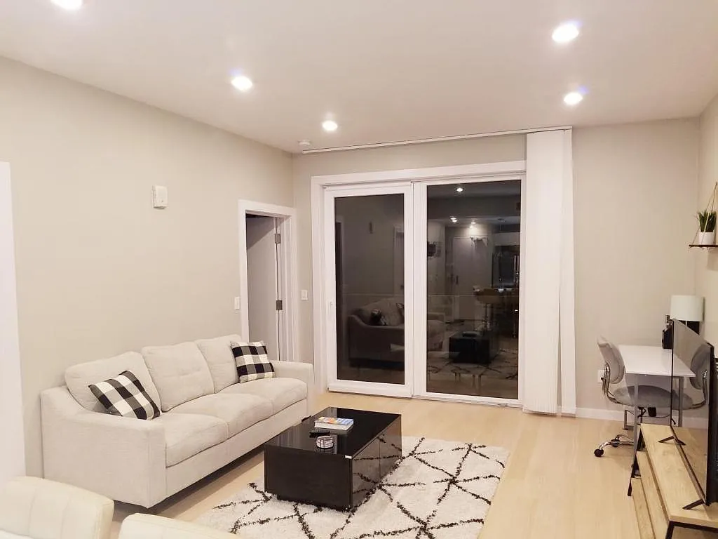 476 Enterprise Blvd — Photo 3