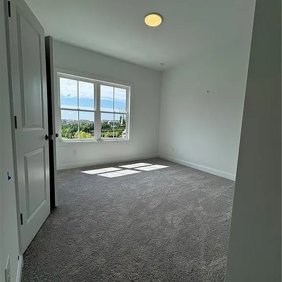 1112 Larkin Dr — Photo 4