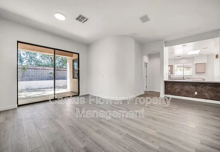 20276 N 64th Ave — Photo 9