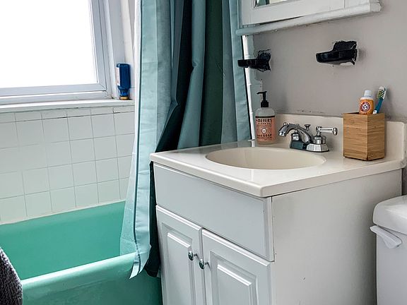 3rd image of 23 Lanark Rd APT 16