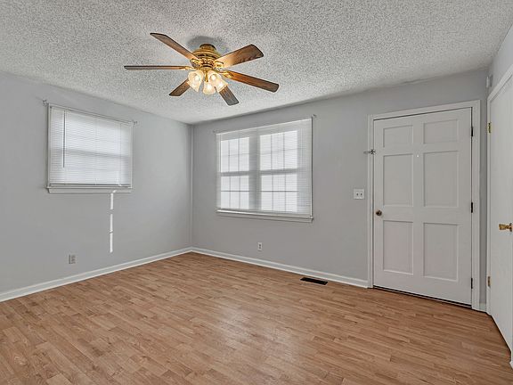 3rd image of 2086 Hartsville Pike