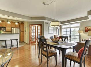 2565 Franklin Ave APT 206, Saint Paul, MN 55114