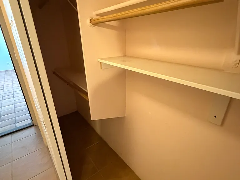 1027 E Blanton Dr — Photo 18