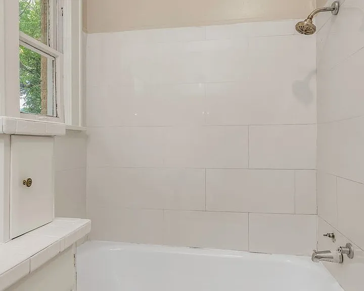 561 Forest Ave — Photo 14
